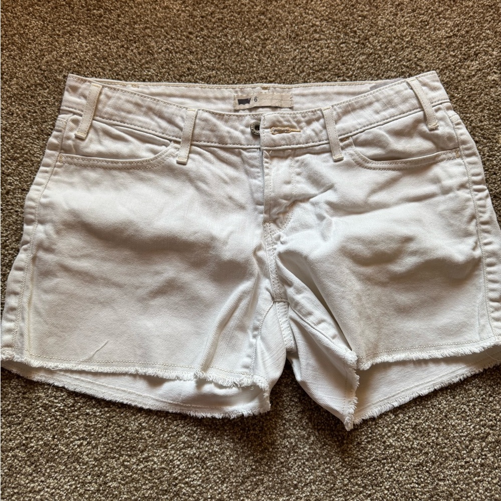 Levi's White Denim Frayed Hem Women's Shorts